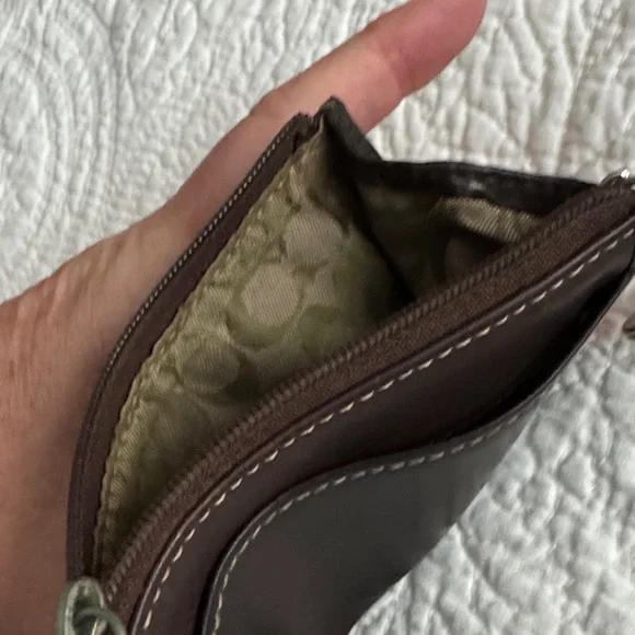 RARE Vintage Coach Dark Brown Leather Keychain Zip Card/Coin Pouch - Picture 4 of 4